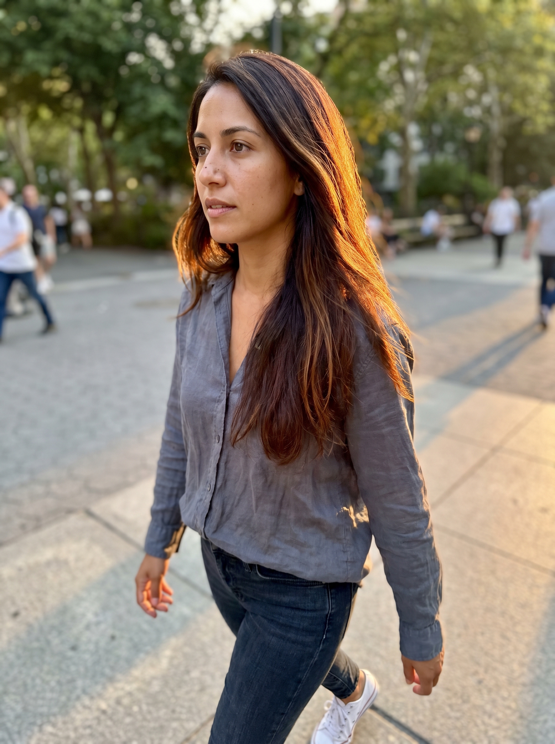 A sophisticated Parisian Brunette with Midnight Espresso Glaze and internal melting, a sleek summer hair color option 2026 for work, everyday, or evening events.