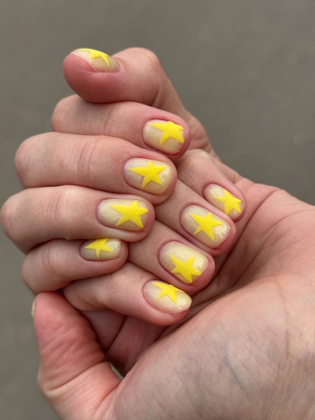 Bright Yellow Star Short Oval Gel Nails