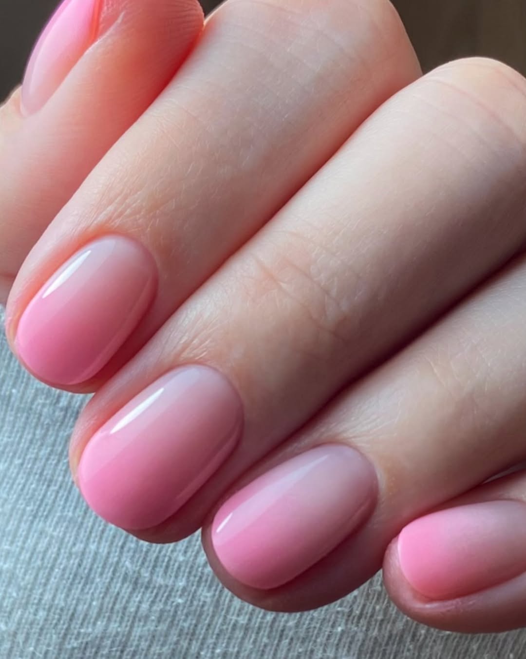 Bubblegum Pink Ombre Glossy Oval Nails