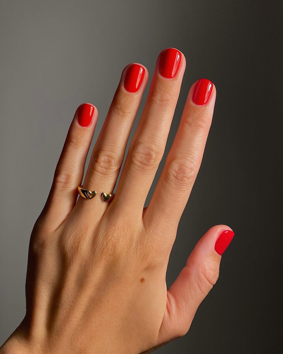 Classic Cherry Red Glossy Short Oval Nails