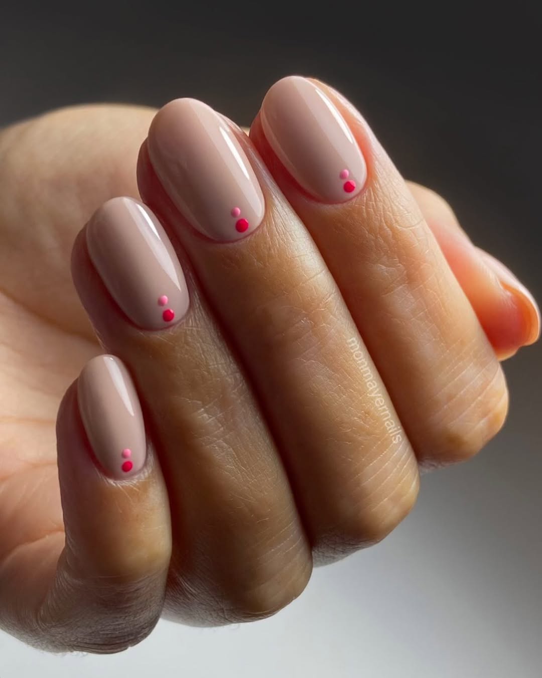 Cute Minimalist Nude Pink Dot Short Round Nails