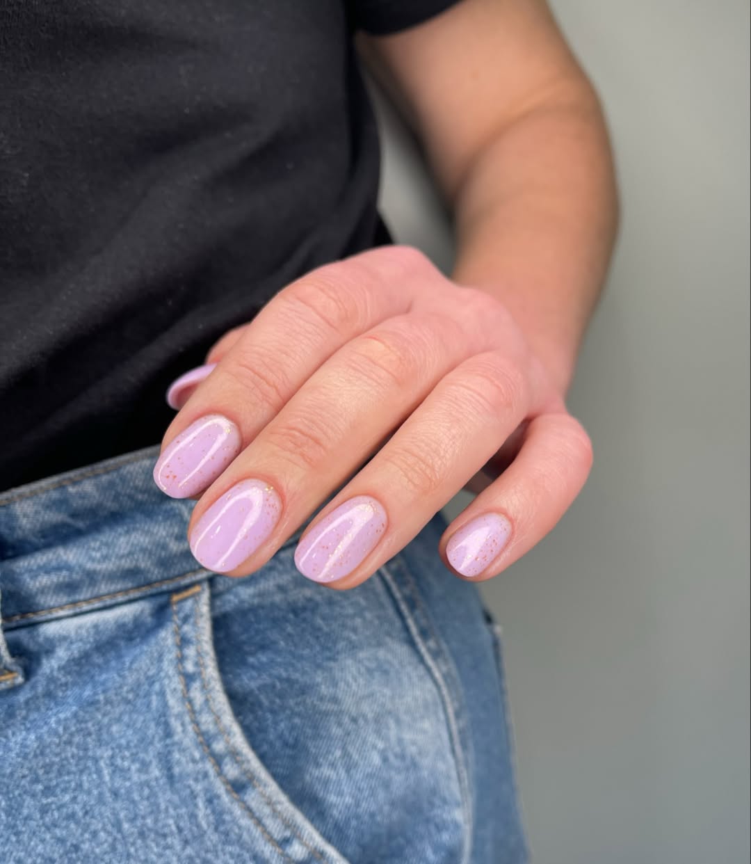 Glossy Lilac Glitter Round Squoval Nails