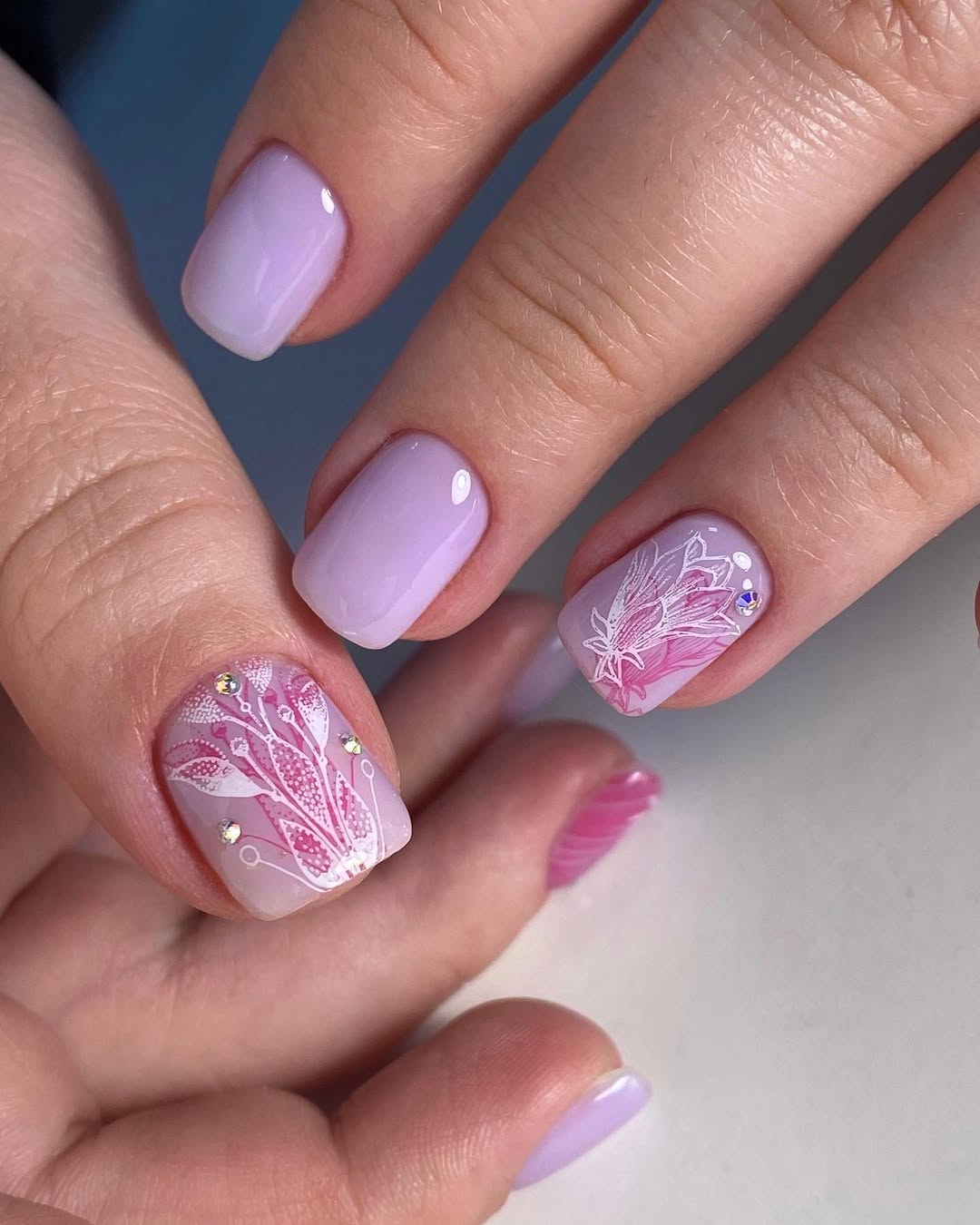 Glossy Lilac Pink Floral Accent Nails with Rhinestones