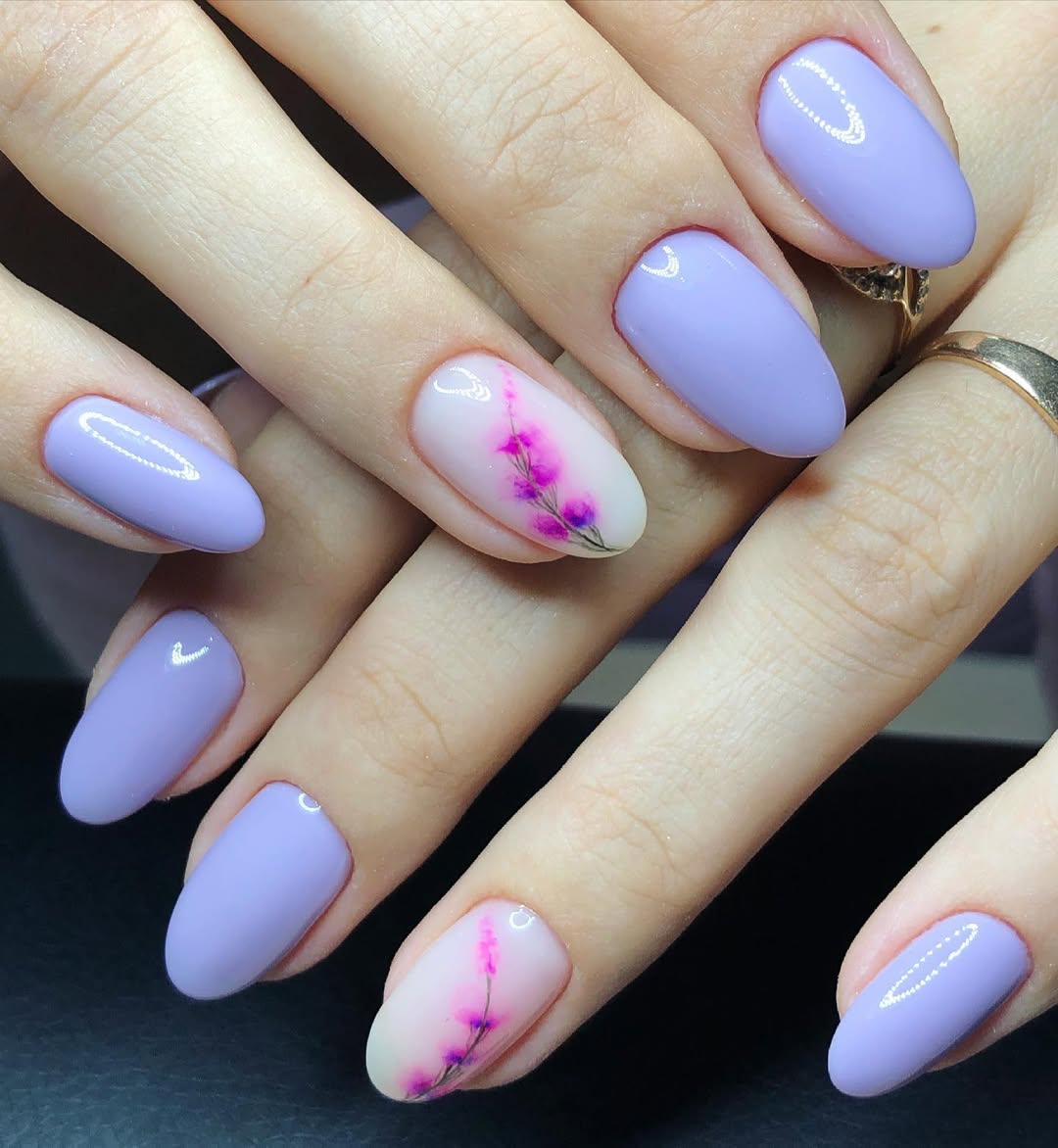 Glossy Lilac Purple Oval Nails With Lavender Art