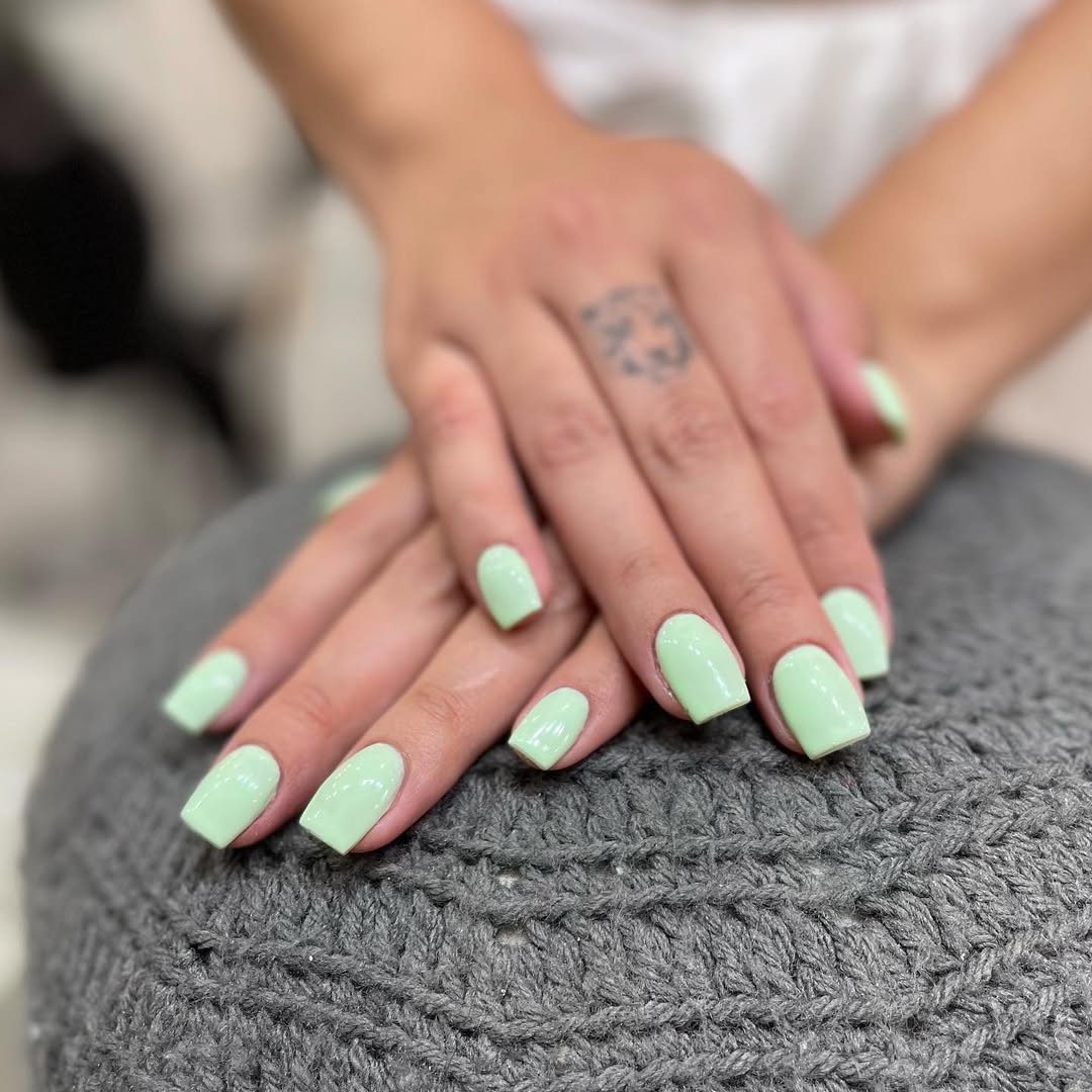 Glossy Mint Green Short Rounded Squoval Nails