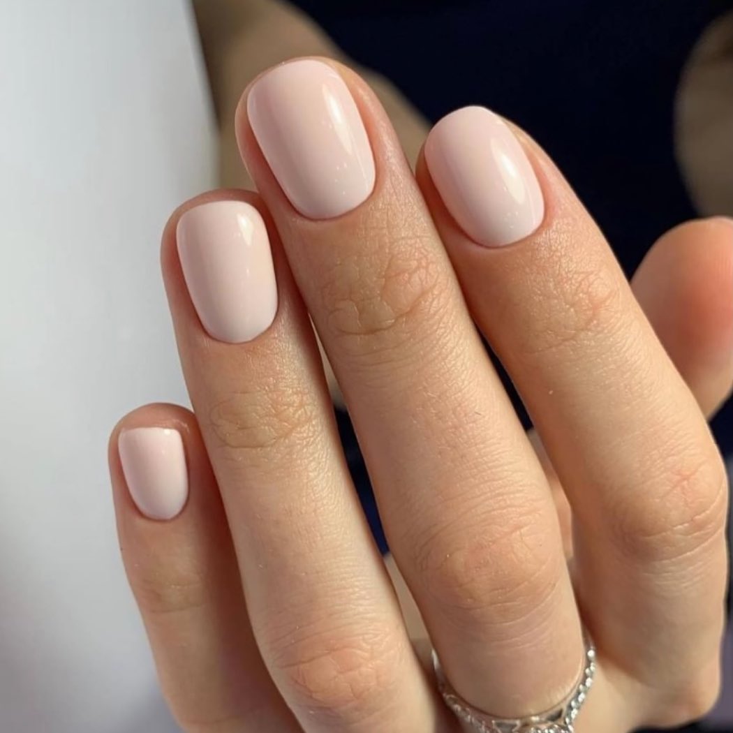 Glossy Pale Pink Short Oval Nails
