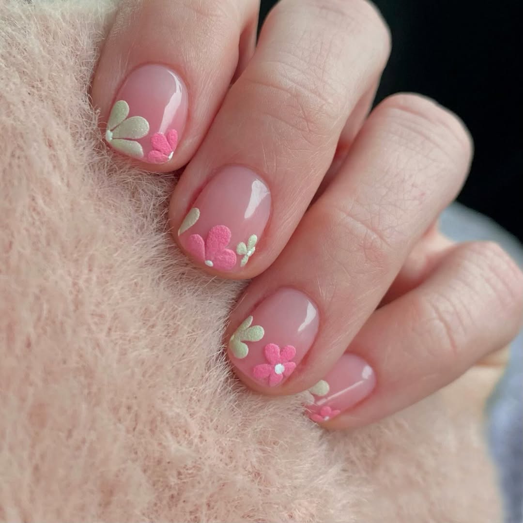 Glossy Pink Nude Floral Petal Short Round Nails