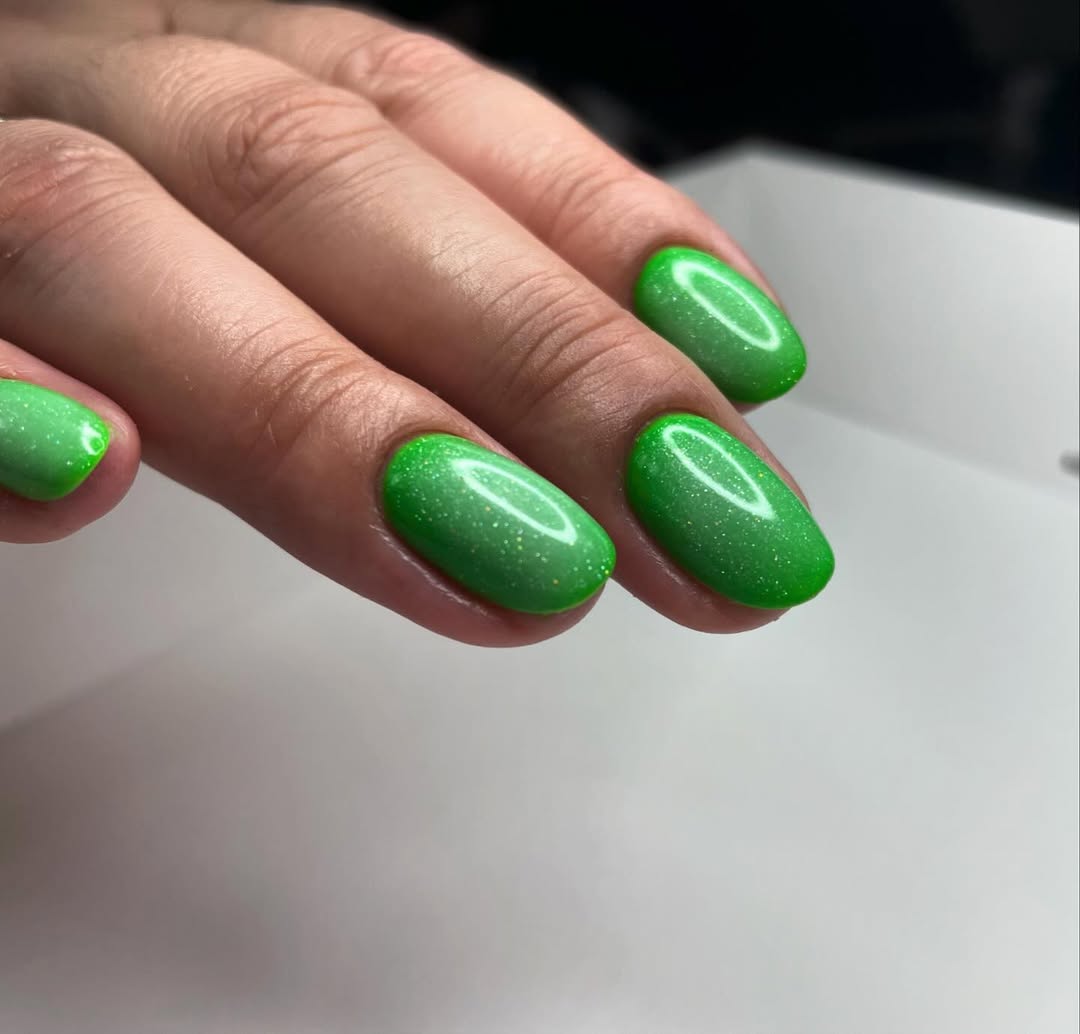 Lime Green Glitter Gloss Short Oval Gel