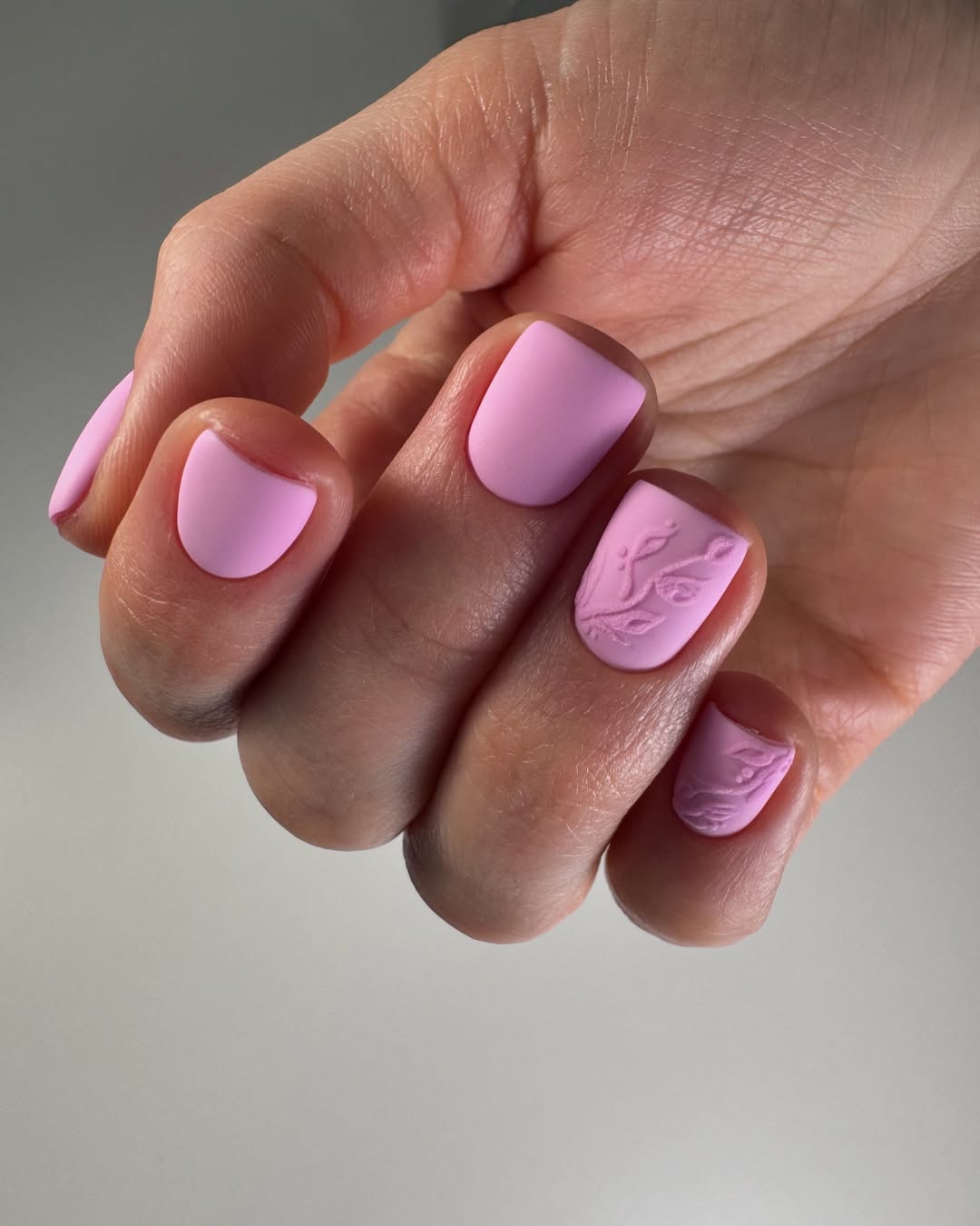 Matte Lilac Short Round Nails With 3D Floral Art