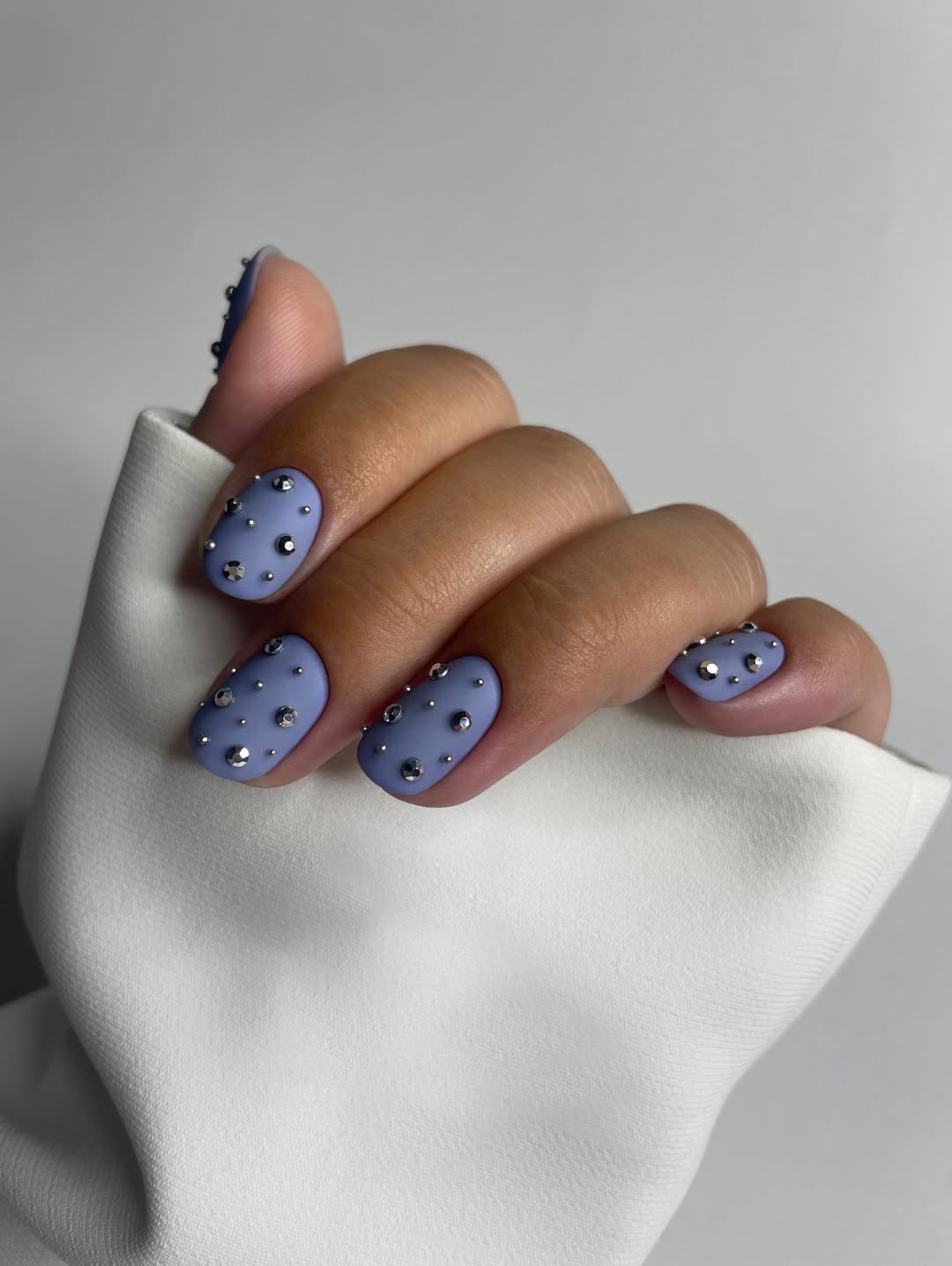 Matte Periwinkle Oval Crystal Embellished Short Nails