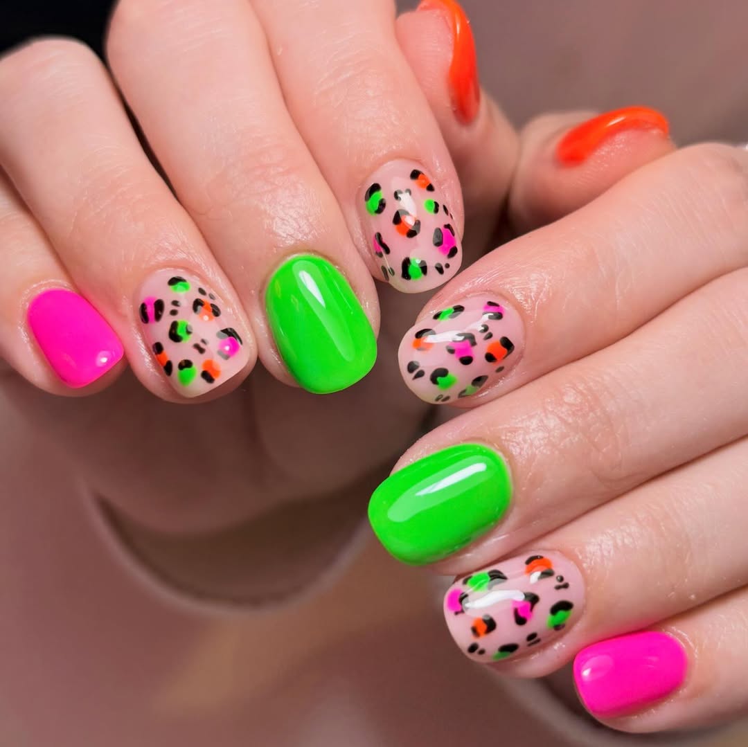 Neon Leopard Print Pop Short Round Nails