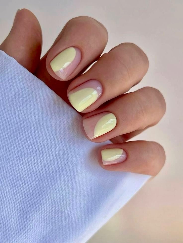 Pastel Yellow Wavy French Tips Short Square