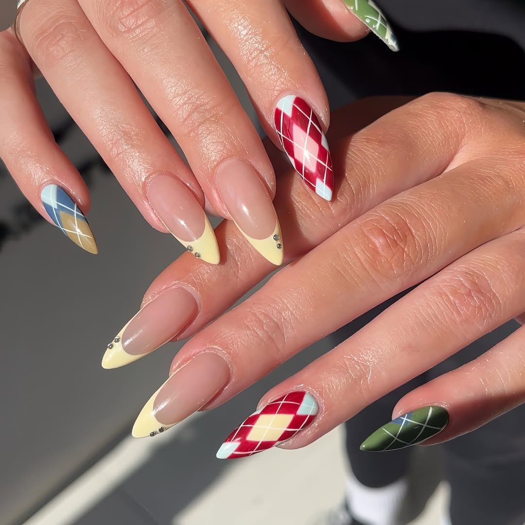 Preppy Argyle Pattern Glossy Stiletto French Tips