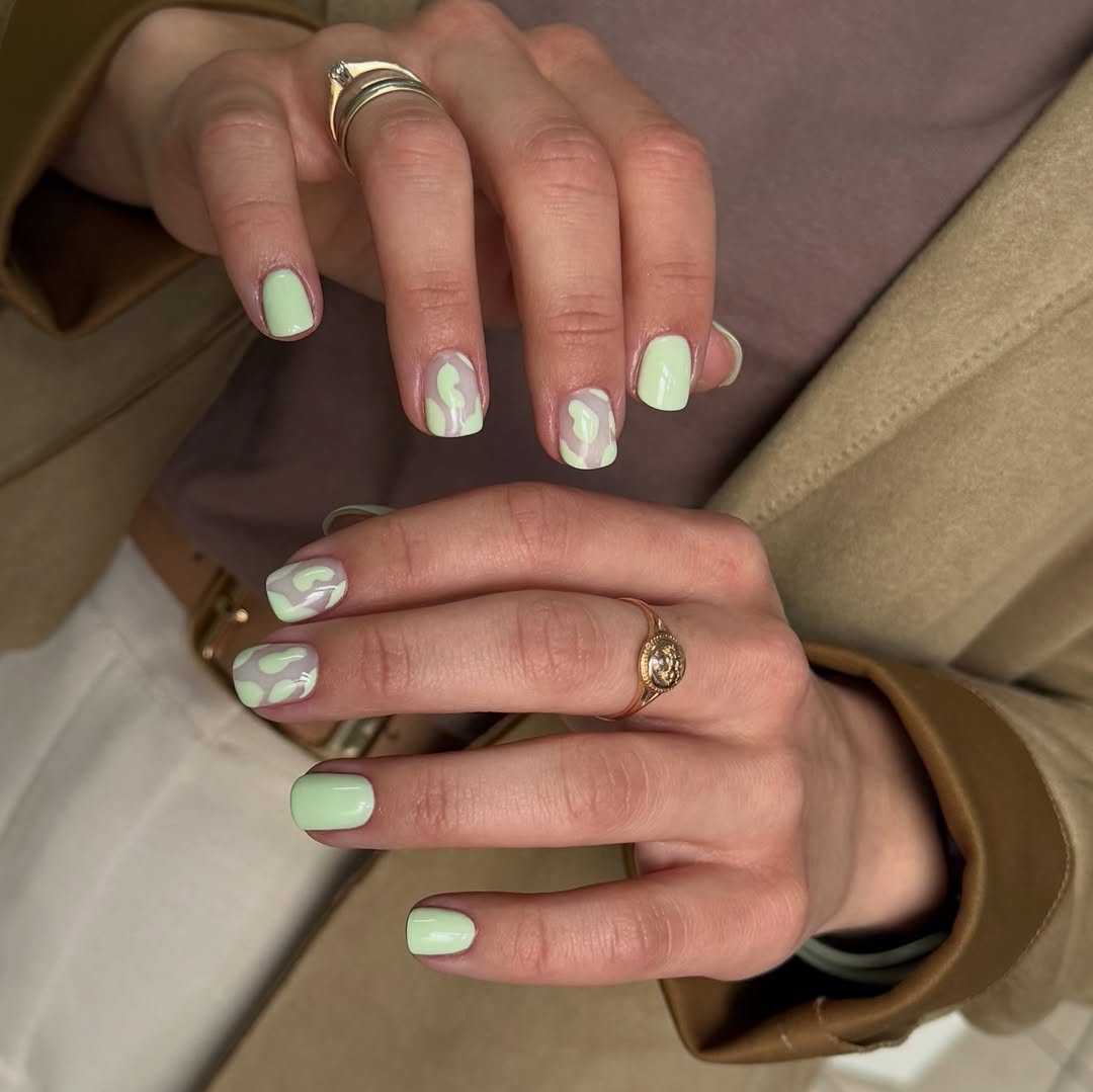 Soft Green Swirl Abstract Short Squoval Nails