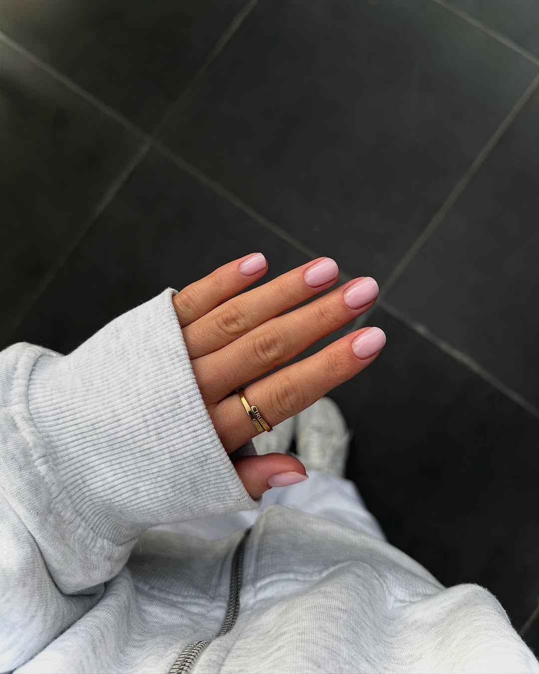 Soft Pink Jelly Short Oval Nails