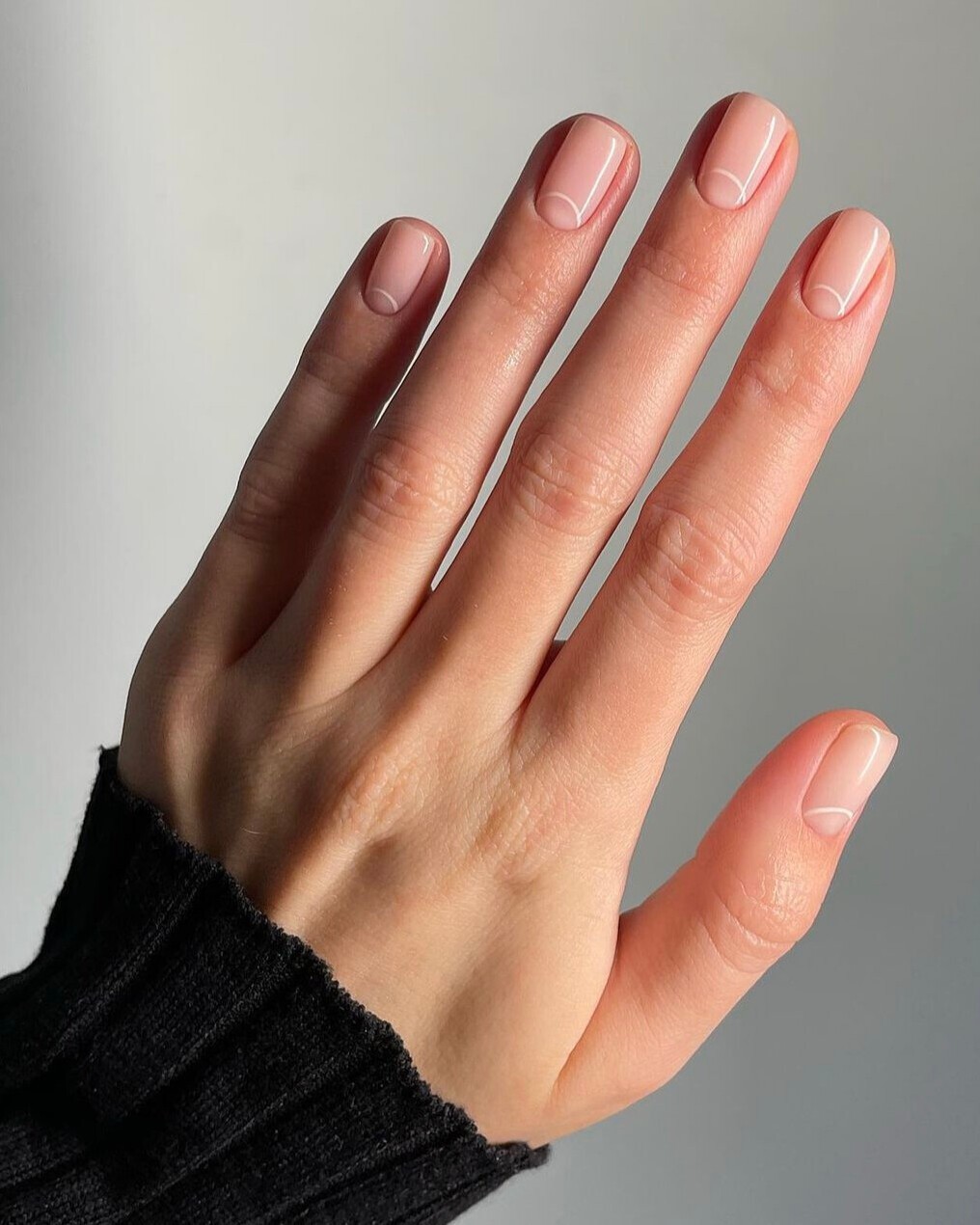 Soft Pink Negative Space Outline Short Round Nails