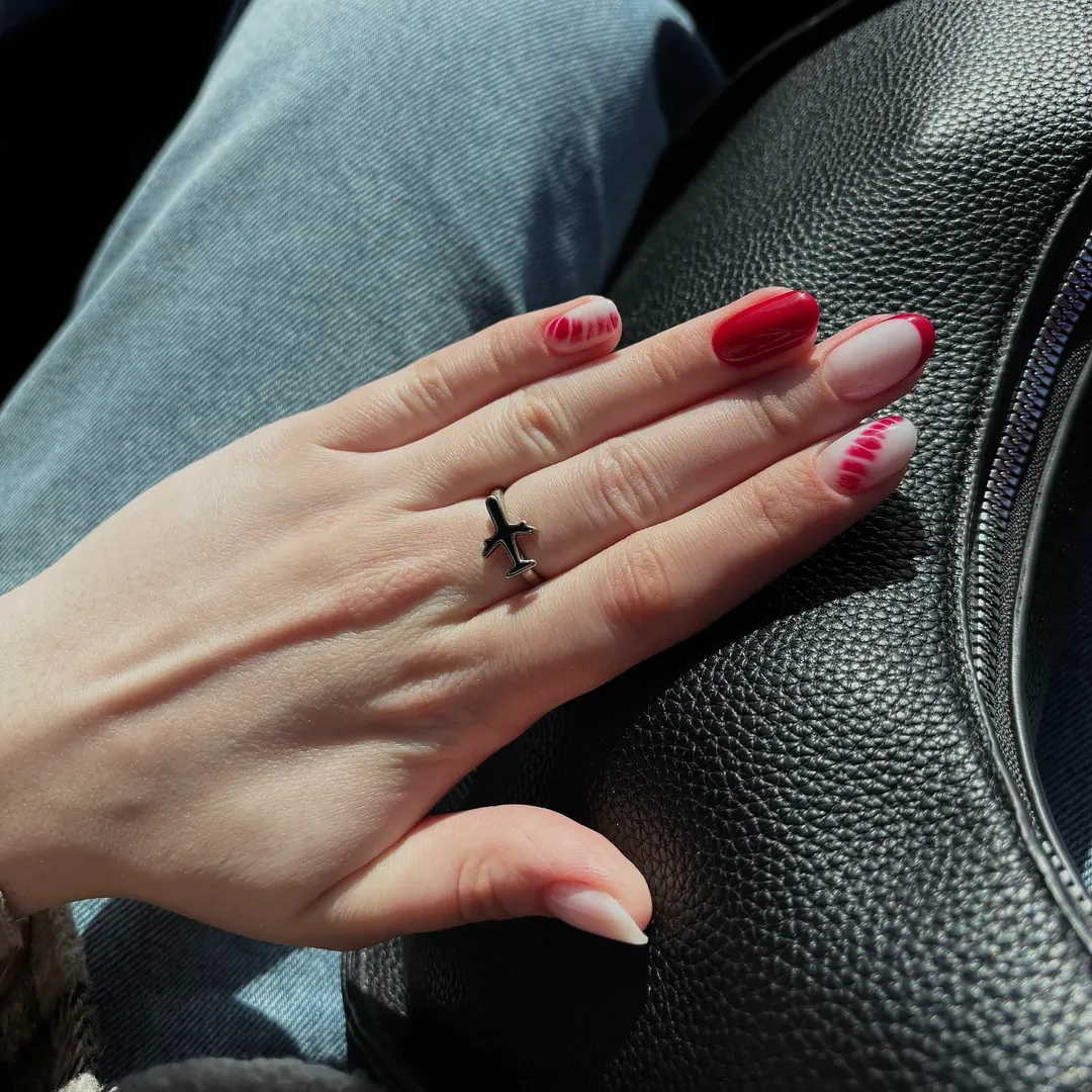Summer Red Swirl Tips And Solid Accents