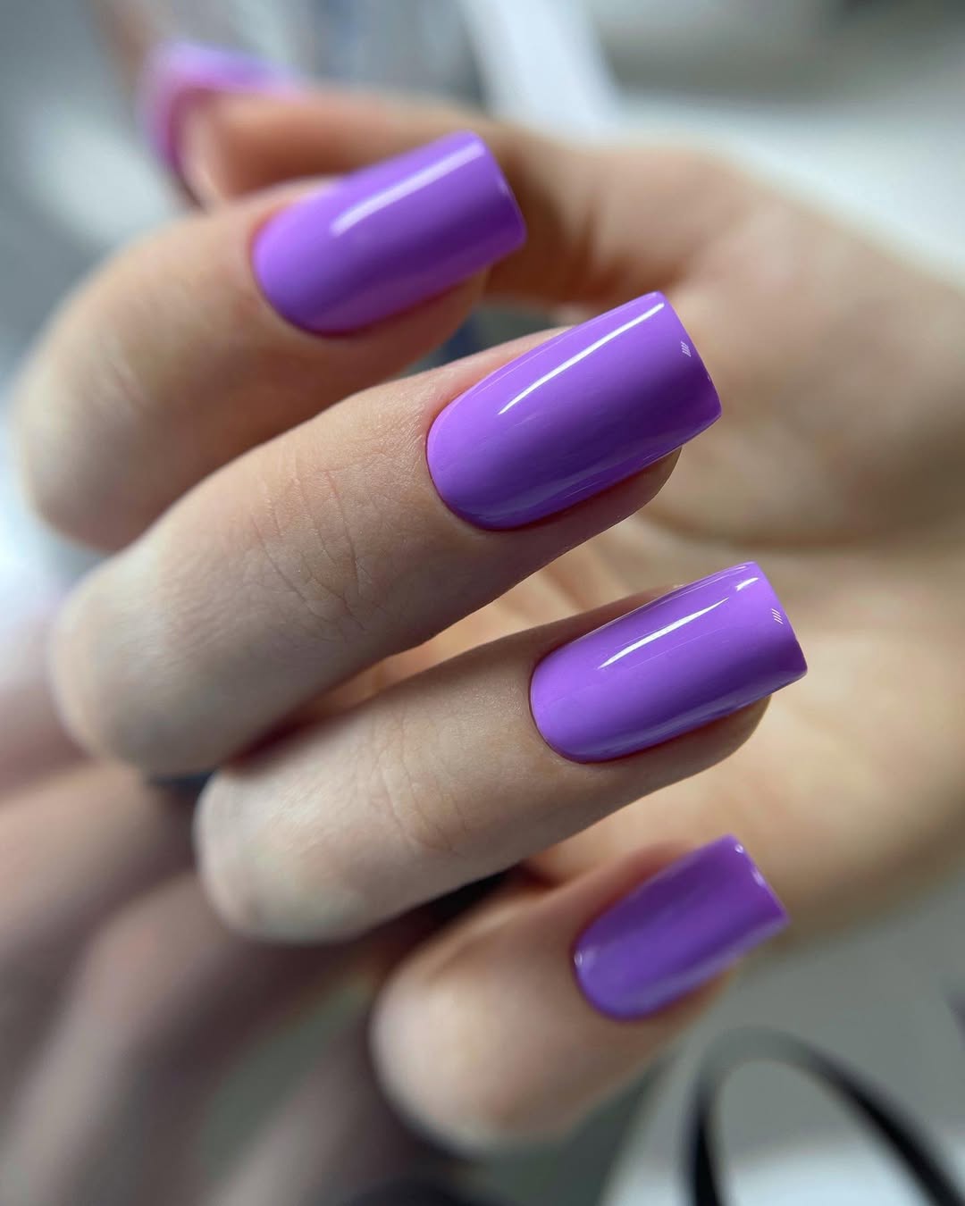 Vivid Glossy Lavender Square Nails