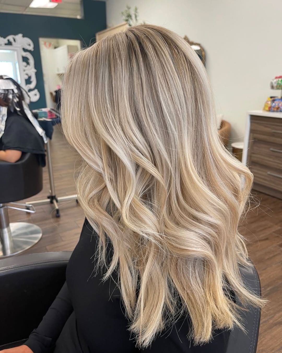 Blended Balayage Blonde With Soft Shoulder Waves