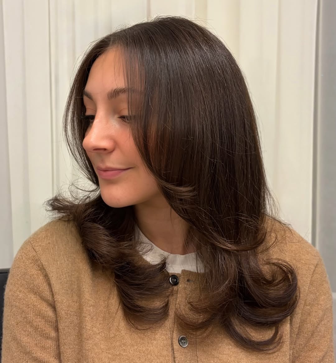 Bouncy Blowout With Soft Face-Framing Layers