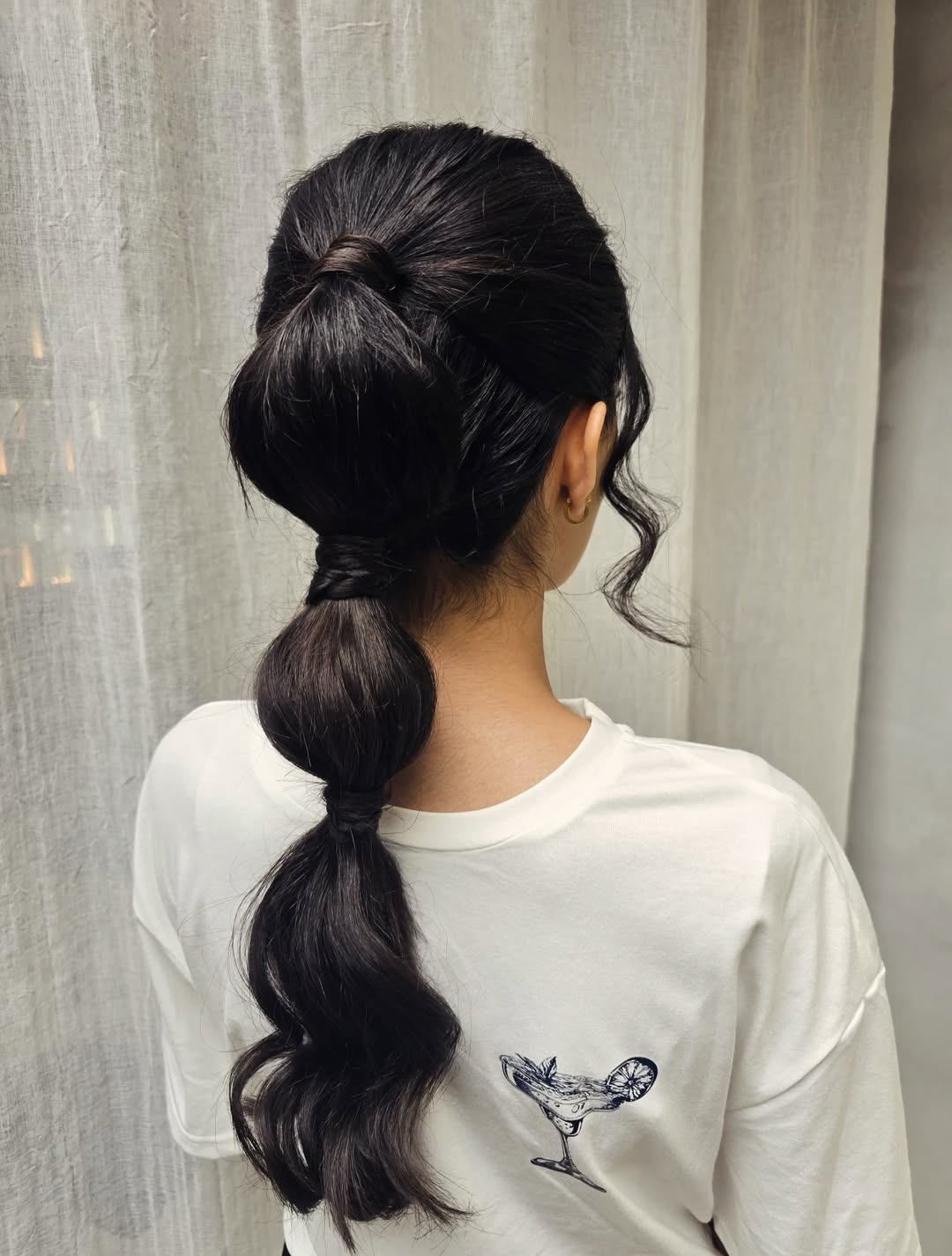 Bubble Ponytail With Textured Waves