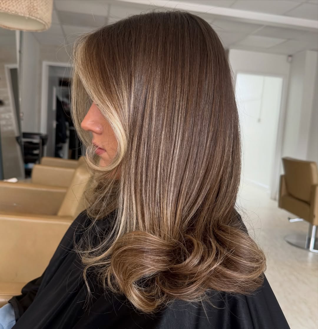 Caramel Brunette Balayage With Face Framing Highlights