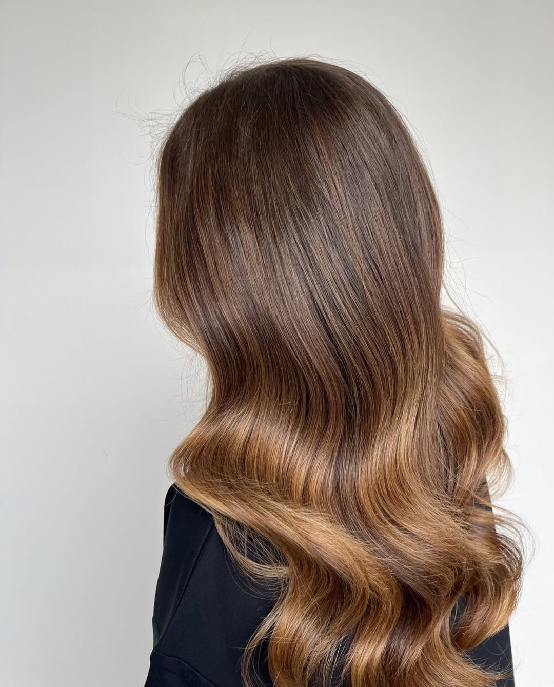 Caramel Brunette Balayage With Wavy Finish