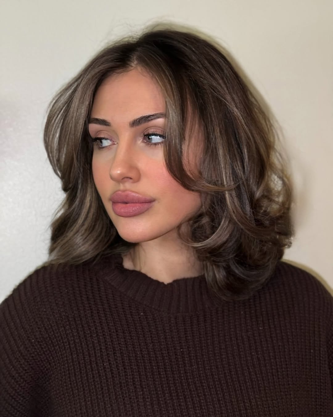 Caramel Highlights Medium Wavy Lob