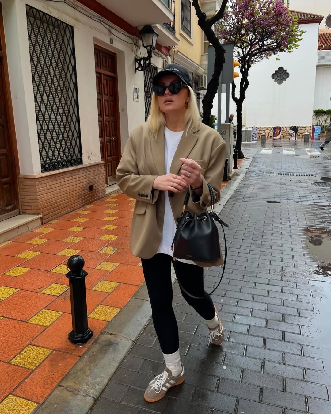 Casual Chic Beige Blazer With Black Leggings