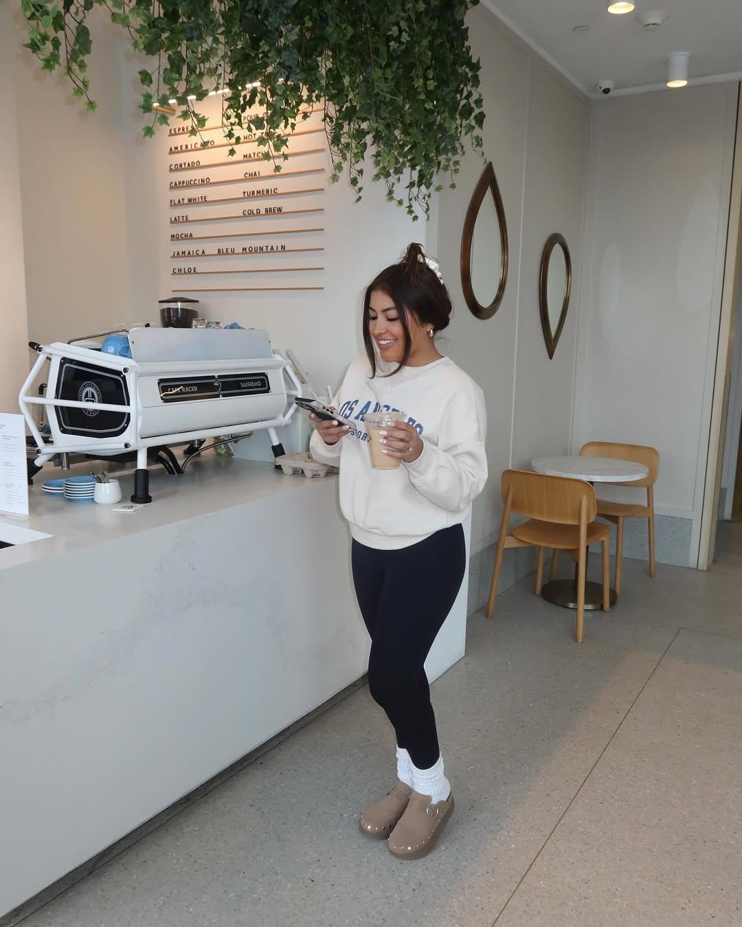 Casual Comfort: Cream Sweatshirt And Navy Leggings