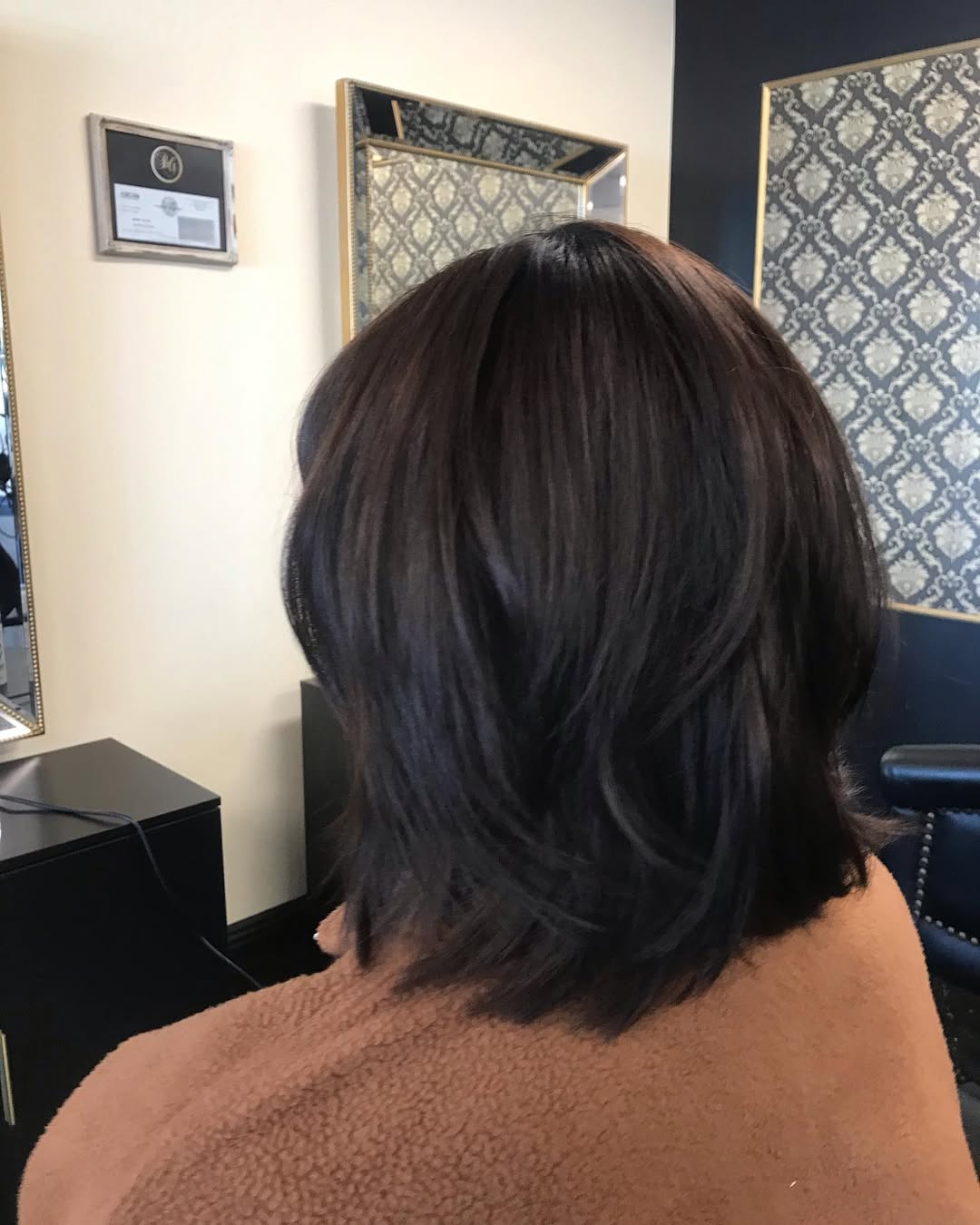 Chic Layered Dark Brown Collarbone Cut