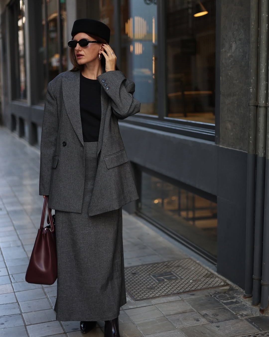 Chic Monochromatic Grey Skirt Suit For Fall