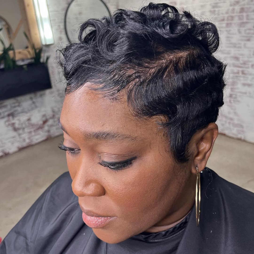 Classic Finger Waves With Sleek Edge Control
