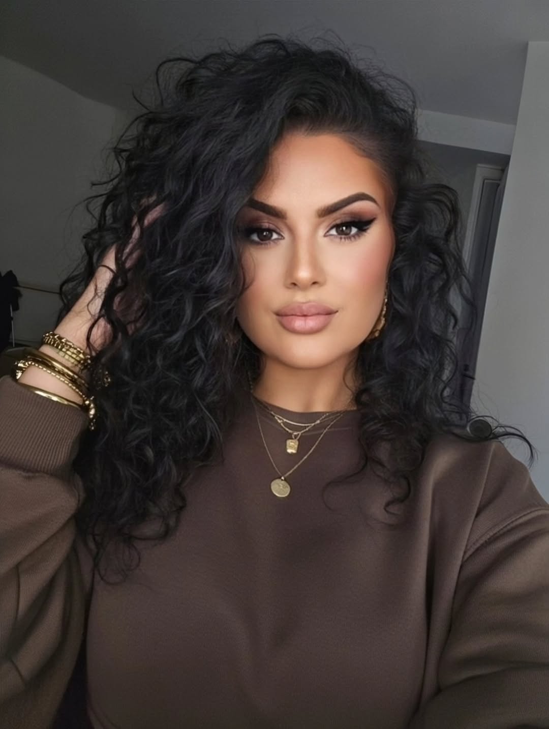 Defined Voluminous Dark Curly Layers