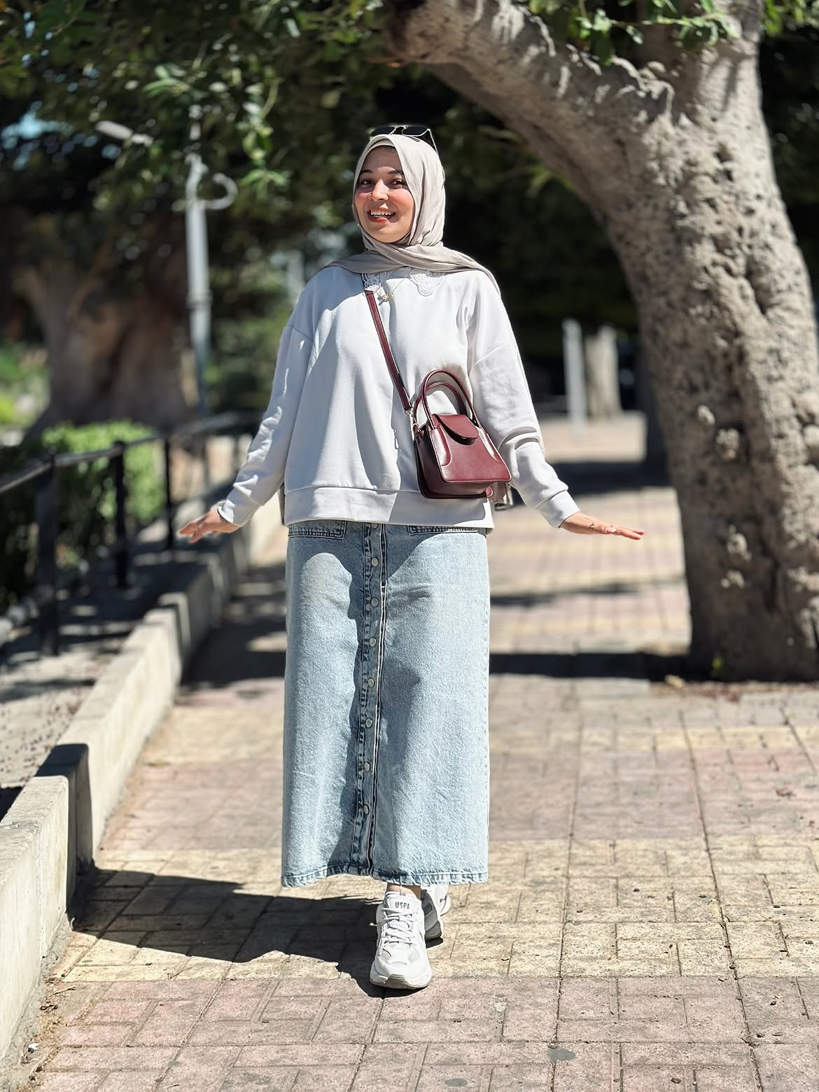Denim Maxi Skirt With Cozy Sweatshirt Street Style
