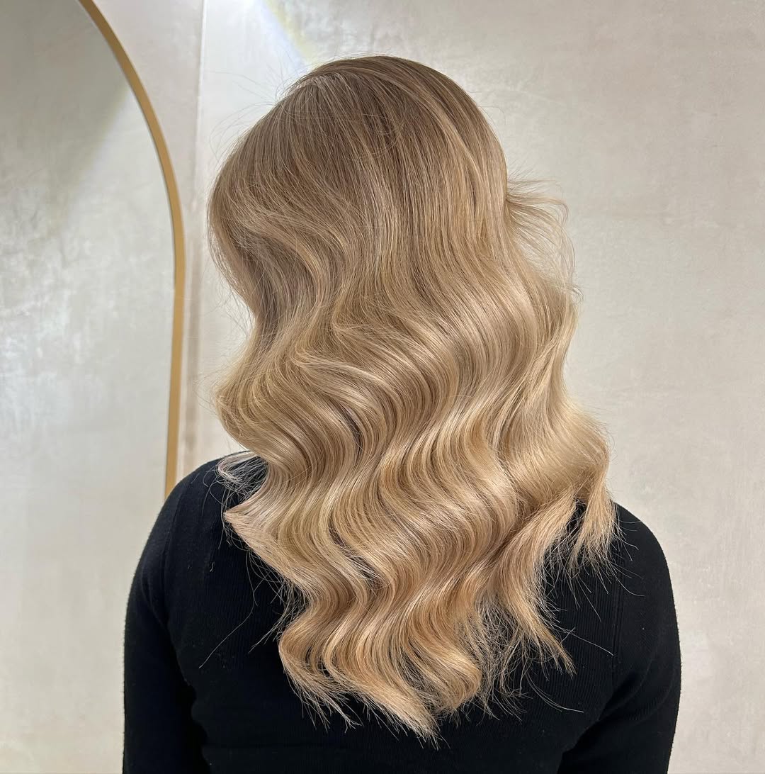 Glamorous Wavy Dirty Blonde Mid-Back Hair