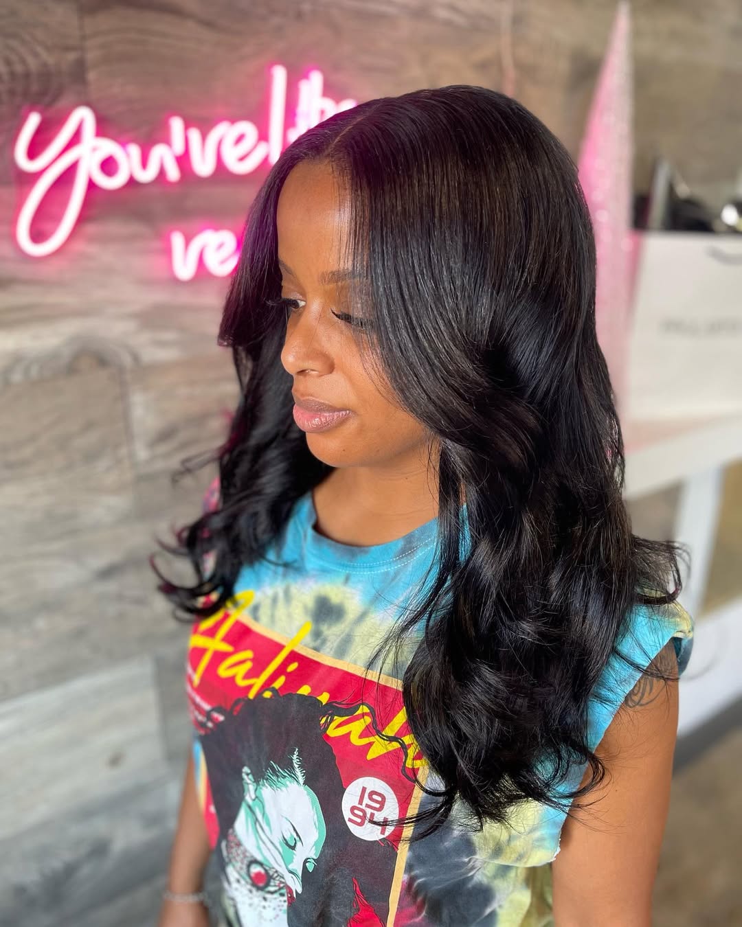 Glamorous Wavy Hair With Middle Part