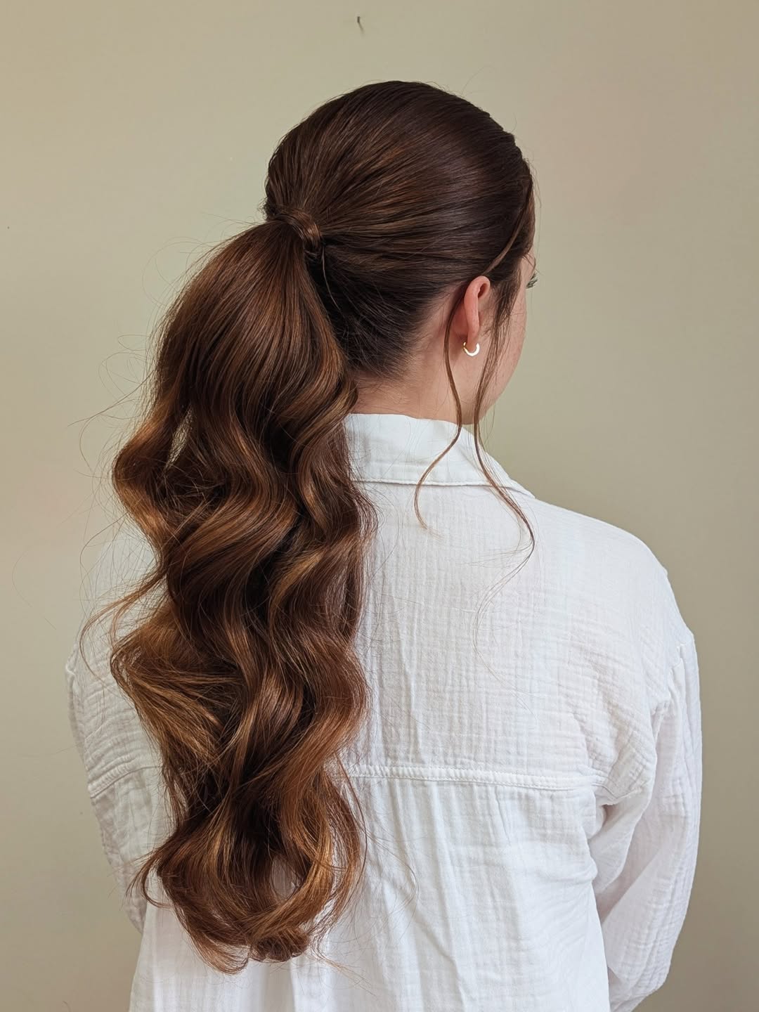 Glamorous Wavy Ponytail With Voluminous Curls