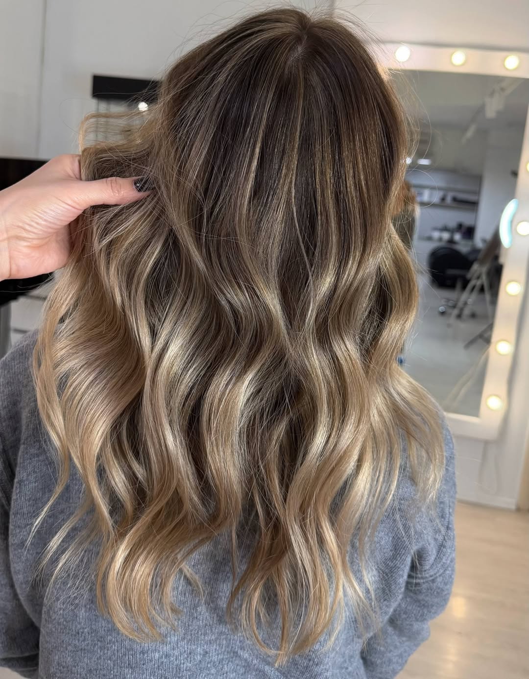 Golden Blonde Waves With Lived-In Root