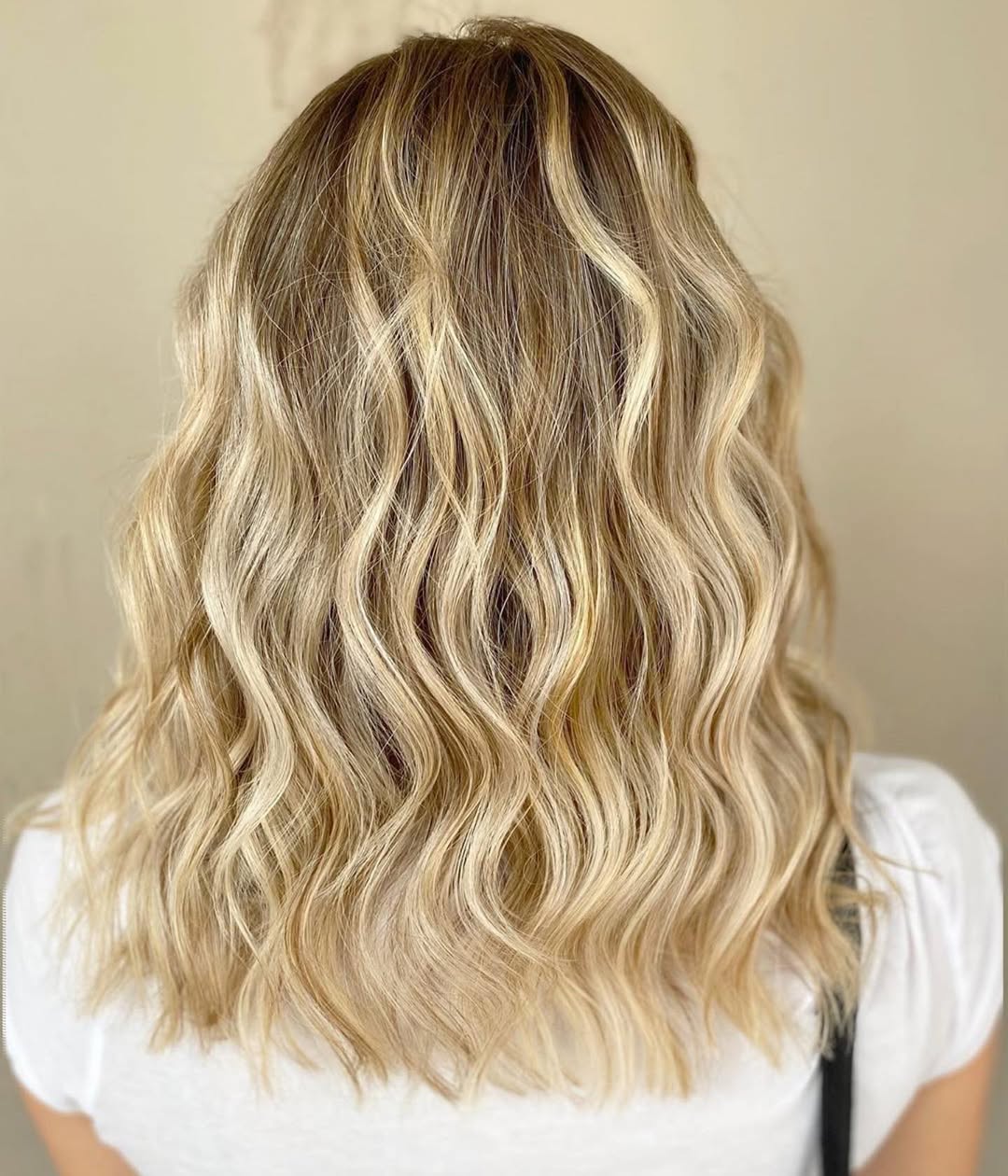 Golden Blonde Wavy Layers With Shadow Root