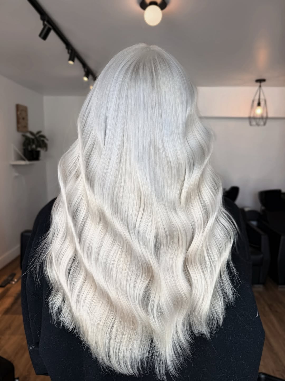 Gorgeous Long Platinum Blonde Wavy Hair