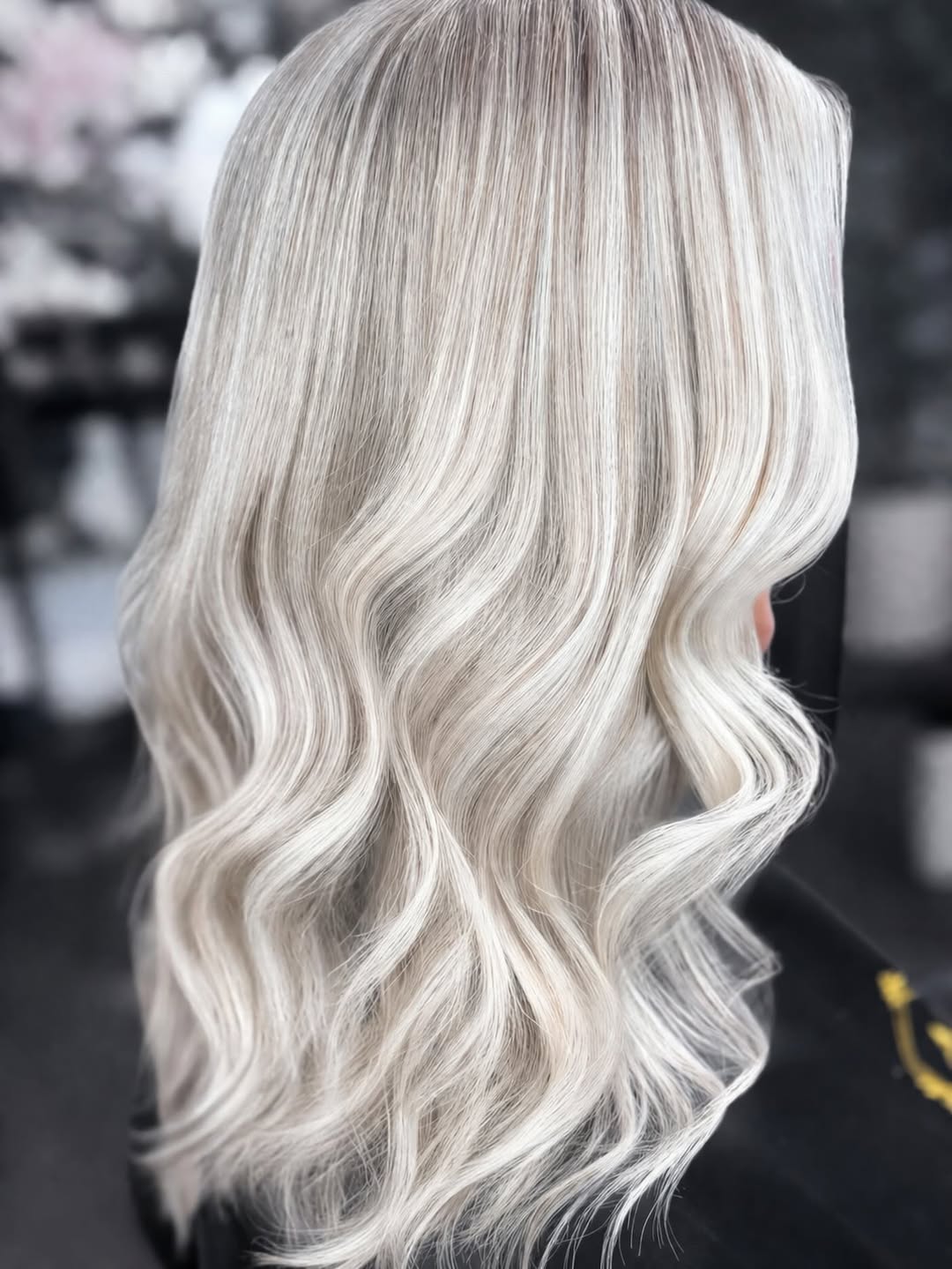 Gorgeous Platinum Blonde Wavy Hair With Shadow Root