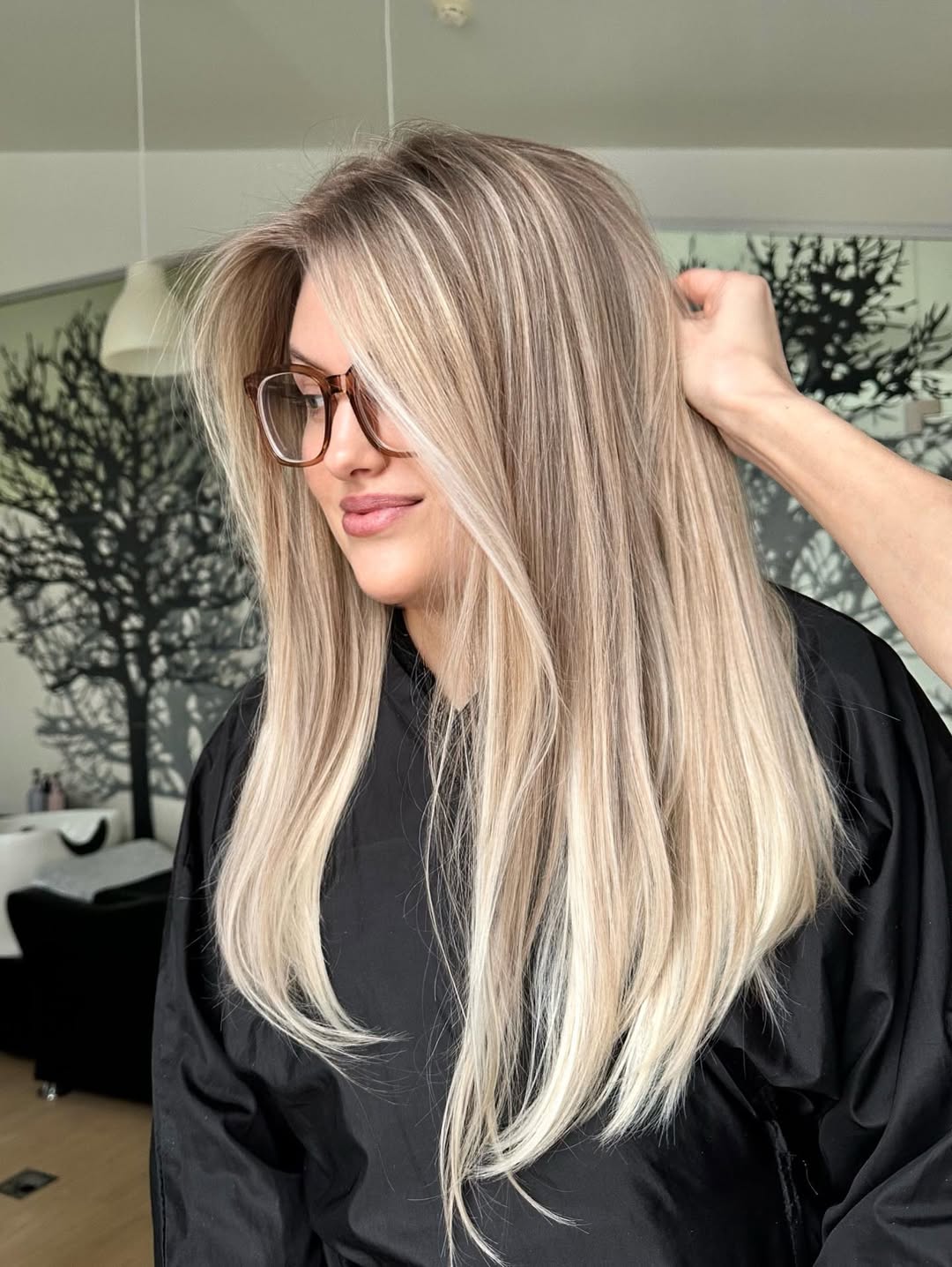 Gorgeous Subtle Blonde Highlights For Long Hair