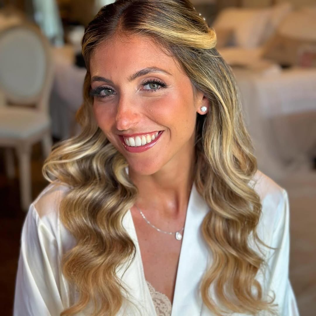 Hollywood Waves Half-Updo With Caramel Highlights