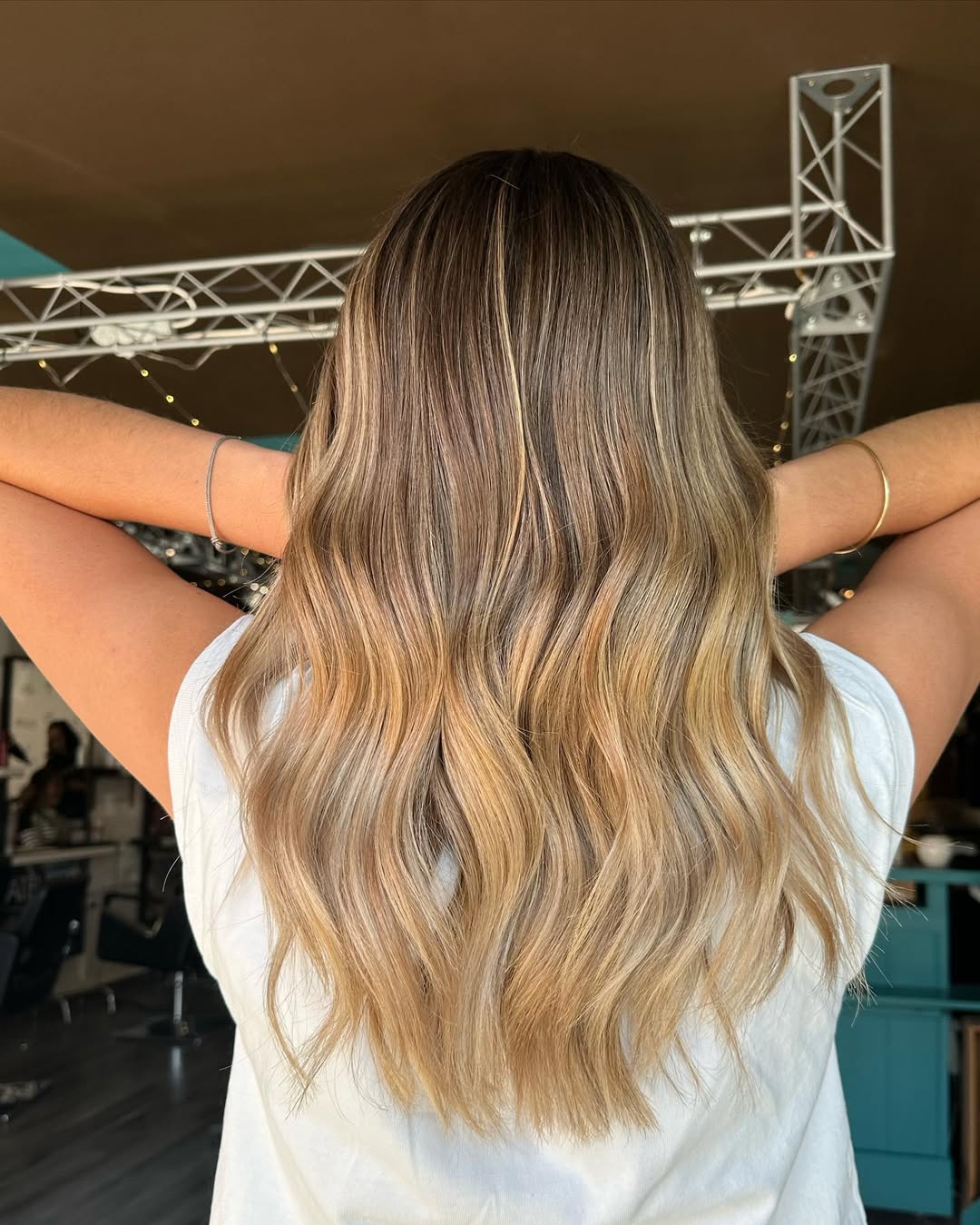 Honey Blonde Wavy Medium Length Hair