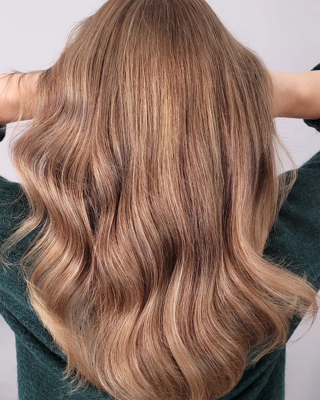 Honey Brown Waves With Dimensional Highlights