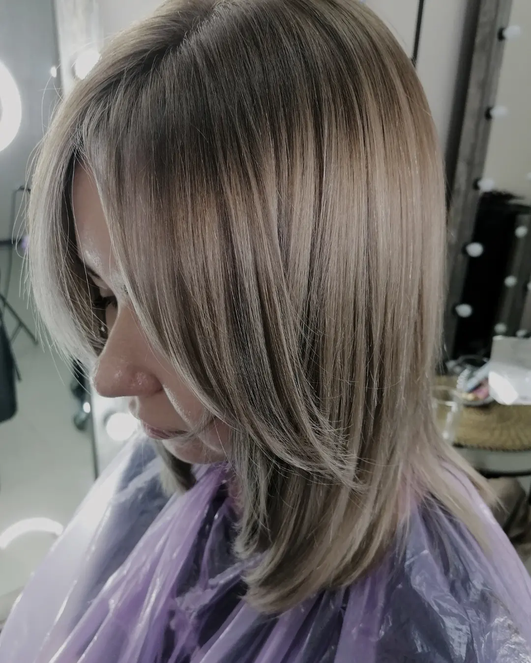 Modern Dark Blonde Layers With Face-Framing