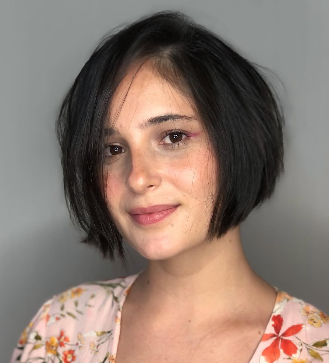 Modern Micro Bob Side Swept Volume