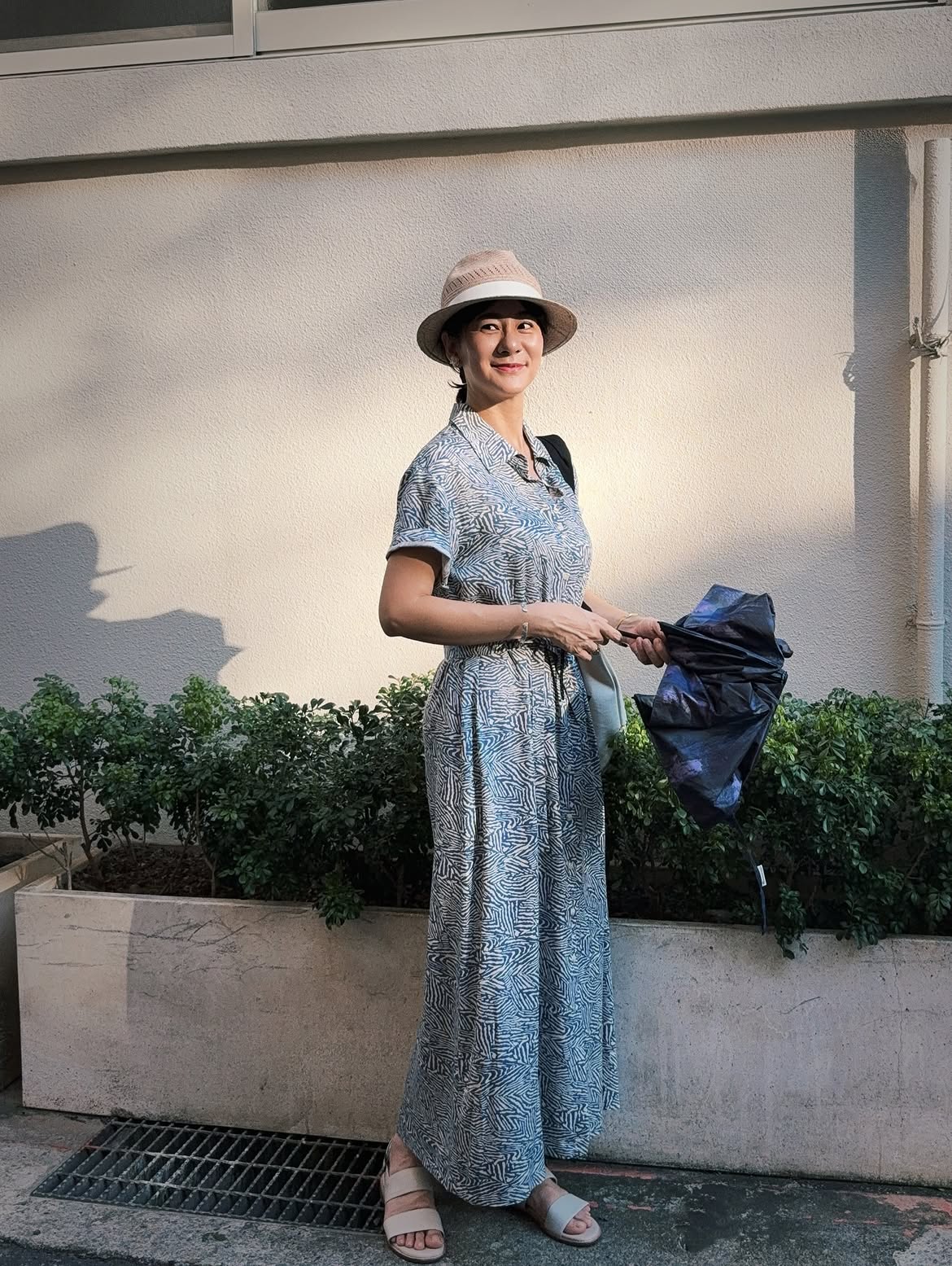 Monochrome Blue Print Shirt Dress With Wide Leg