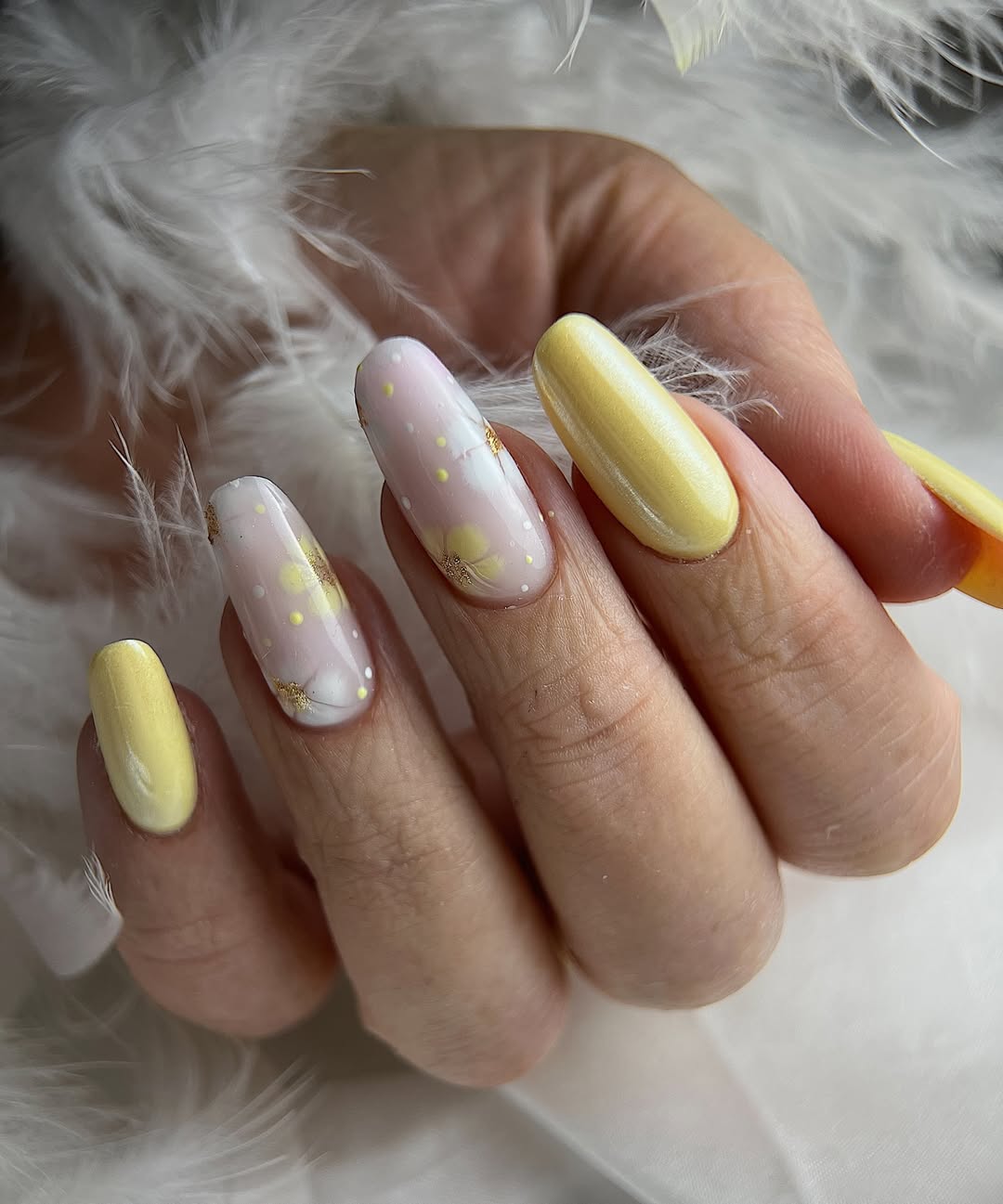 Playful Pastel Yellow Flower Dot Nails